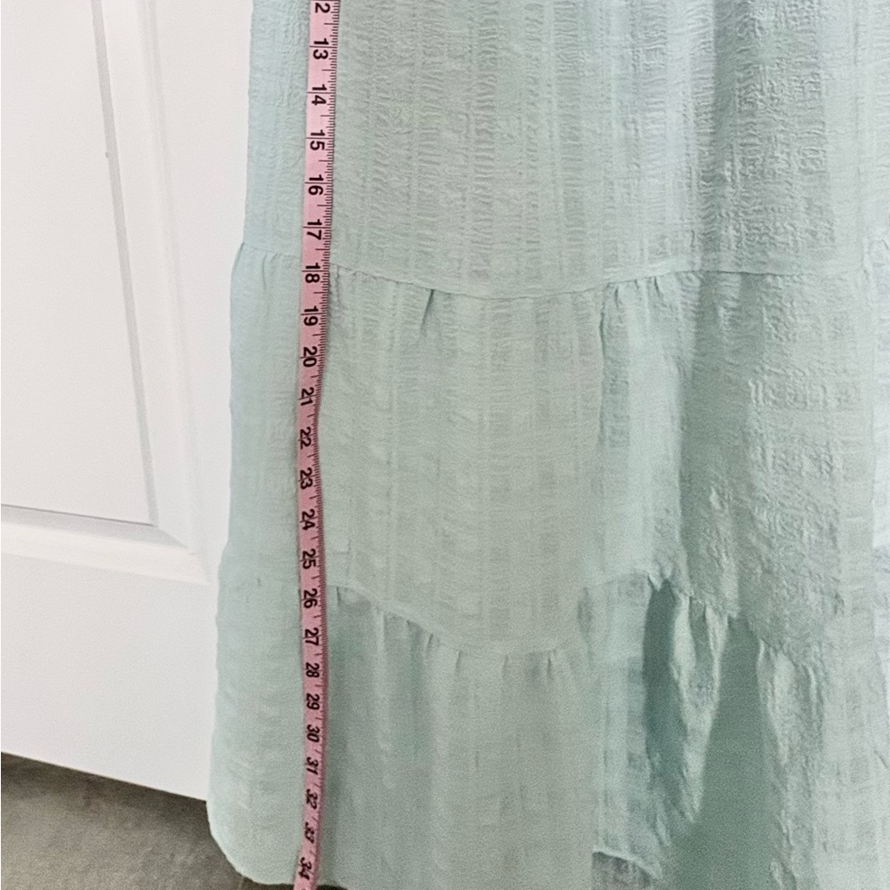 Backless Dress - Picture 3 of 5